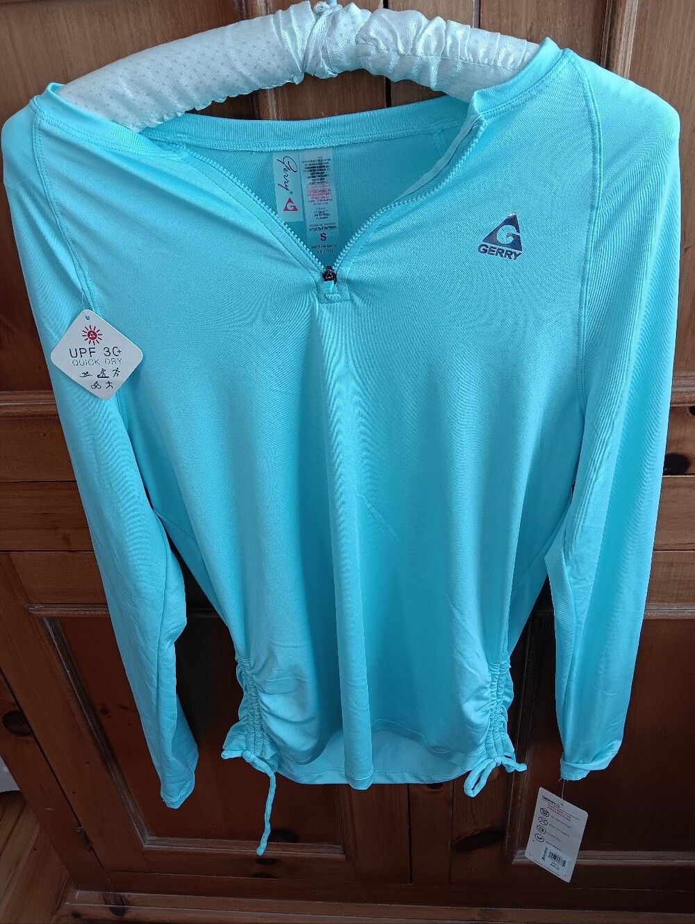 Womens Gerry  Aqua Lightweight Long-Sleeve Sun Top Small New! Save $20.
